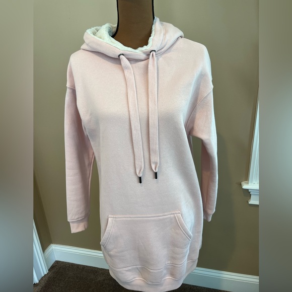 NWOT long hoodie - Picture 1 of 13